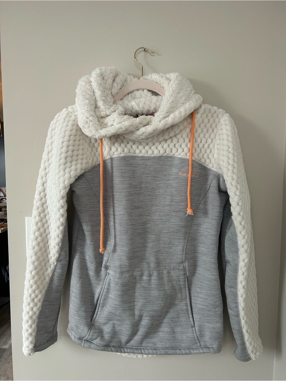 Avalanche Sherpa-Trim Pullover Hoodie - Light Gray and Cream
